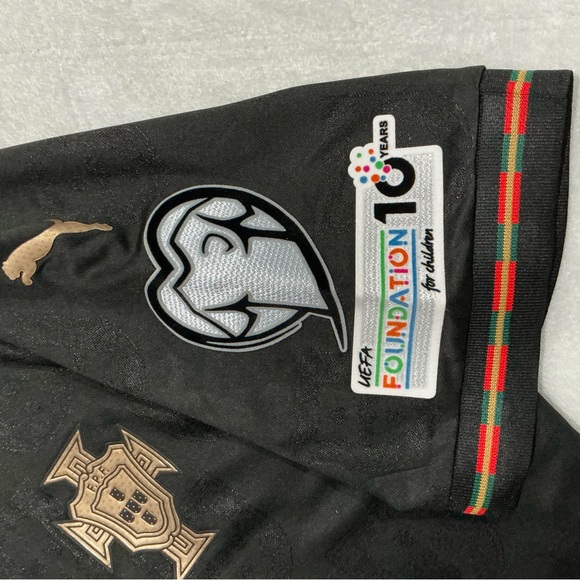 PORTUGAL - CR7 Soccer Jersey Special Edition FIFA World Cup Size XL - Picture 9 of 14